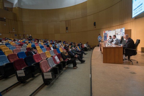 ¿Cómo mantener una red de nómadas digitales?: los retos en Alicante para el trabajo en remoto