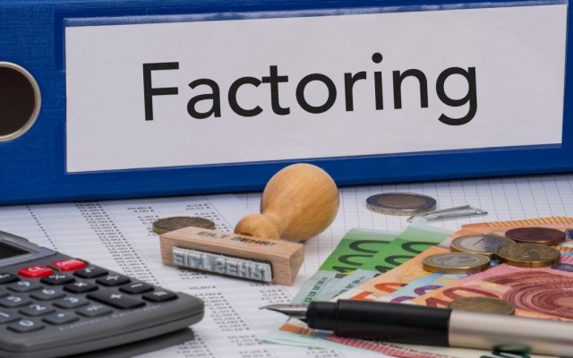 Cómo financiar las ventas a organismos públicos a través del factoring sin recurso
