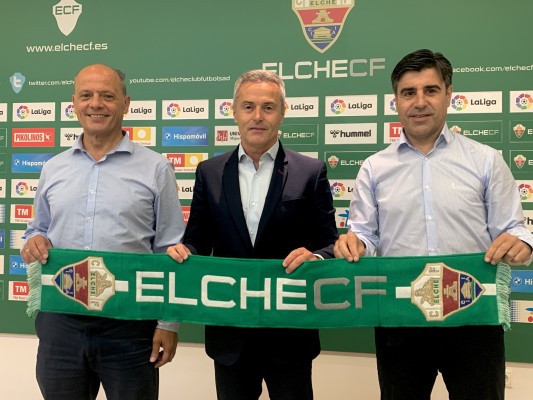 Nico Rodríguez estima que el Elche realizará un mínimo de diez fichajes
