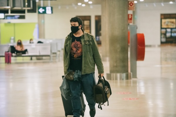 La UE mantiene a Reino Unido fuera de la lista de países sin restricciones de viaje