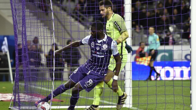 El Toulouse expulsa a Edouard, cedido por el PSG, por atacar a un viandante con una pistola de aire comprimido