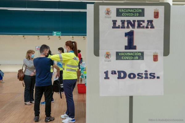 Una nueva muerte por covid en Murcia recuerda que la pandemia sigue latente