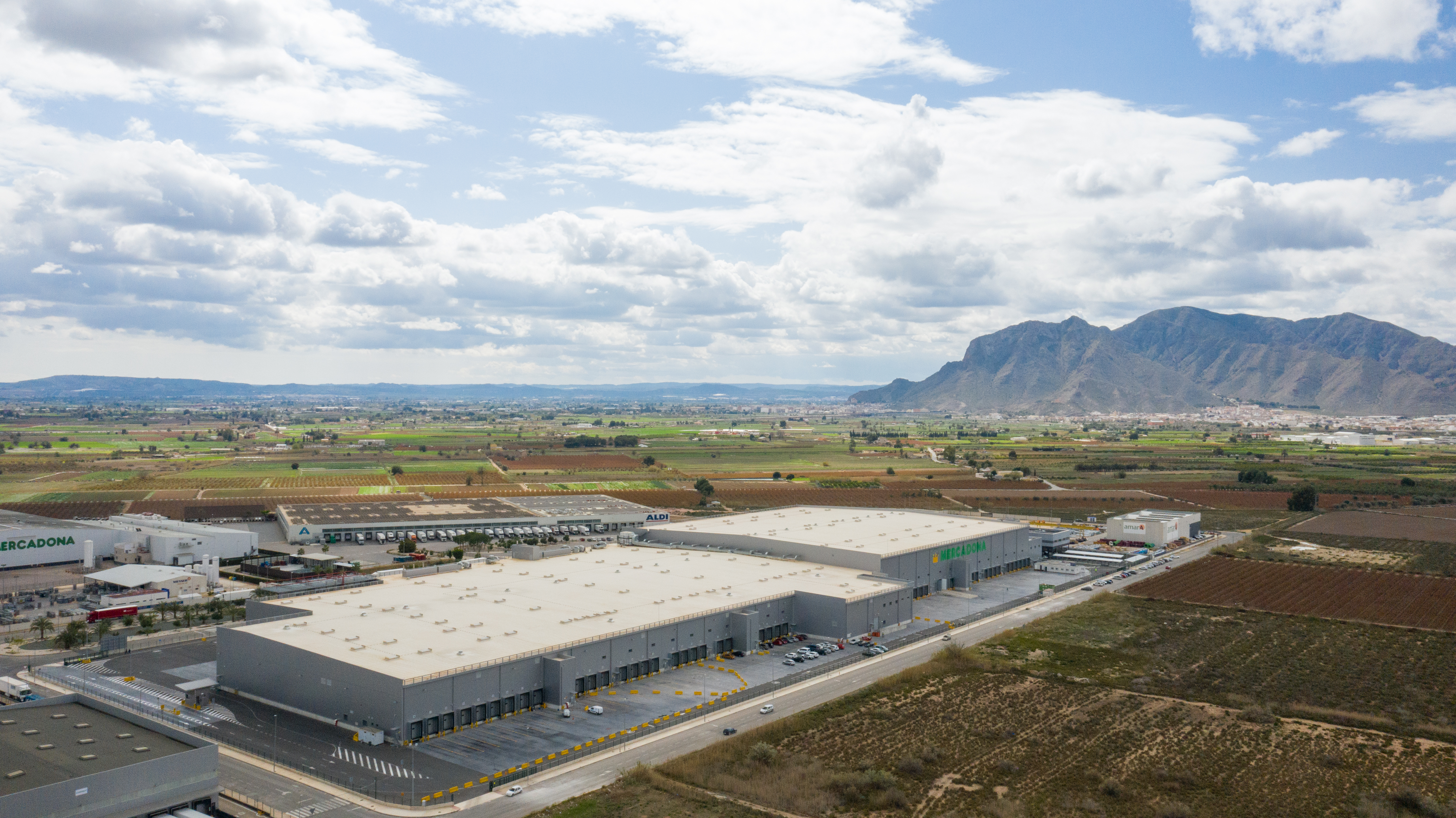 Vista panorámica del bloque logístico de Mercadona en San Isidro. Foto: MERCADONA - 
