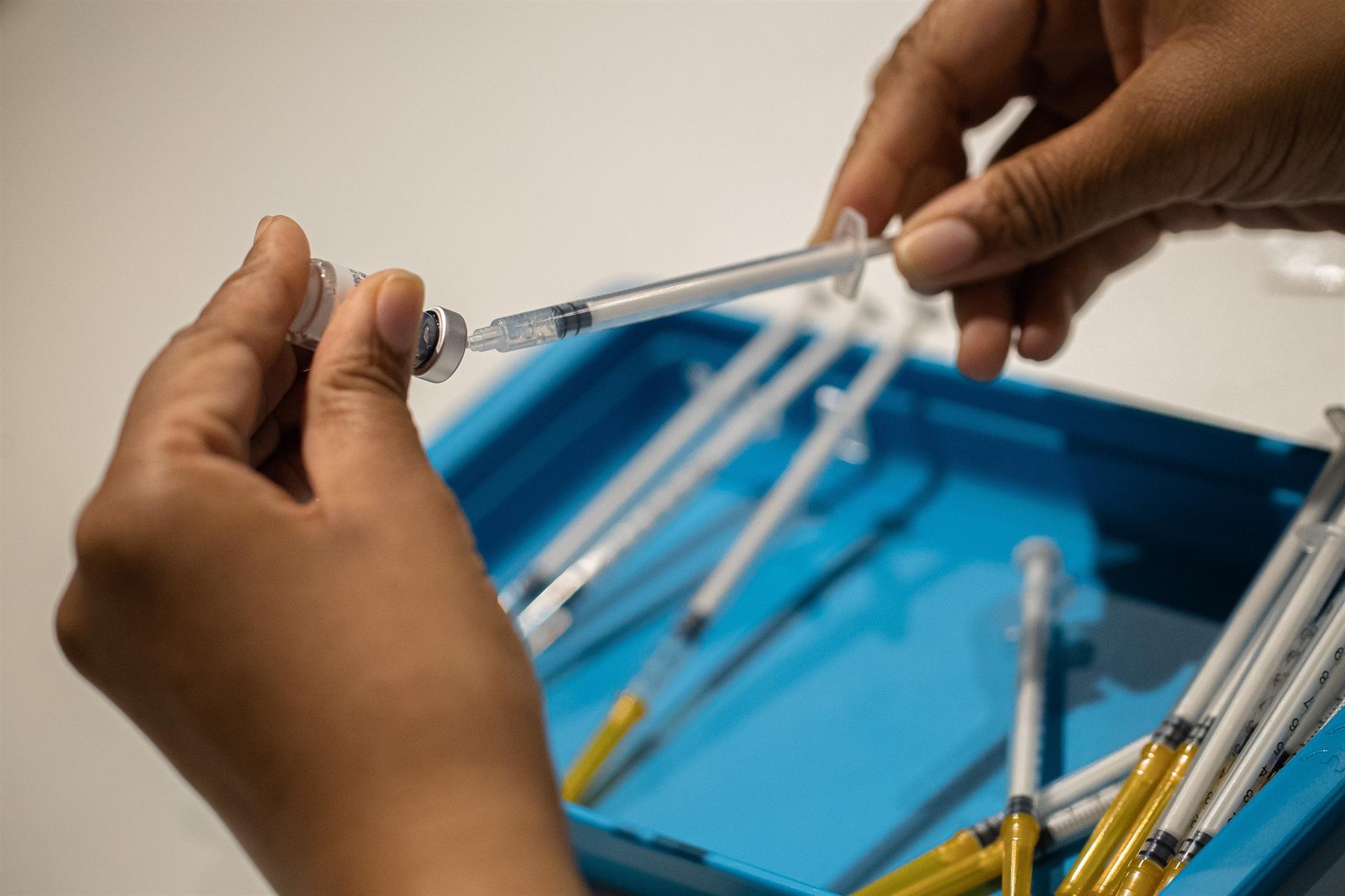 Las CCAA administran 26.827.637 dosis de las vacunas contra la covid, el 95,7% de las recibidas