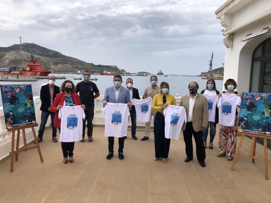 Macroretirada de residuos del fondo marino de la Región para el Día Mundial del Medio Ambiente