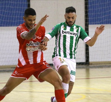El Jimbee pierde y con ello elude al campeón Inter: su rival será el Levante (5-4)