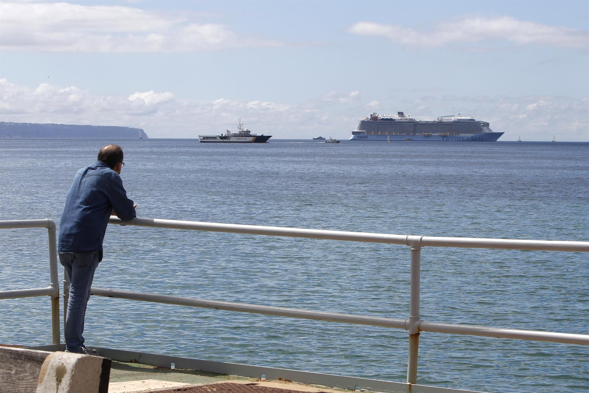 España levanta la prohibición para que los cruceros internacionales puedan atracar en sus puertos
