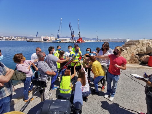 Un robot subacuático de la UJI y otro de Salvamento Marítimo se suman a la búsqueda en PortCastelló