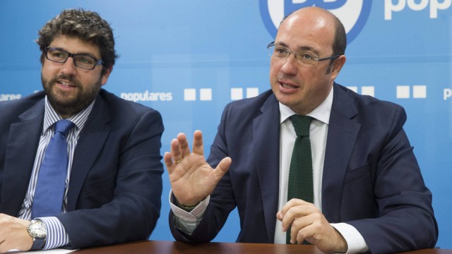Dimite el presidente de Murcia para desactivar la moción de censura de PSOE y Ciudadanos