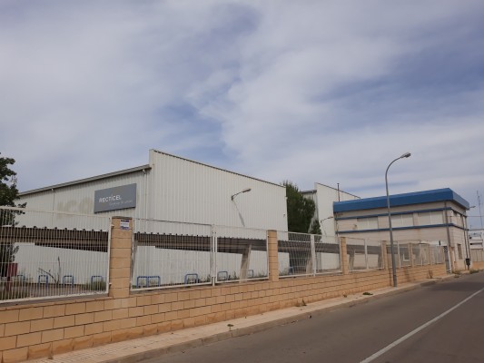 L'Eliana invierte 2,2 millones en unas naves para las nuevas dependencias de la Policía Local