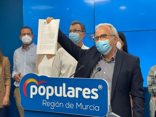 Ballesta arropa a Coello tras el archivo del fiscal: 