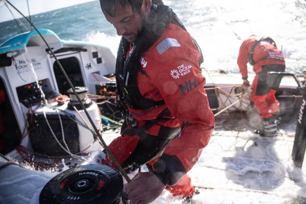 El barco Mirpuri Foundation de Willy Altadill y Helly Hansen, a por la regata The Ocean Race Europe que empieza este sábado en Lorient