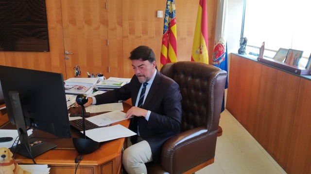 El pleno aprueba por unanimidad la declaración institucional que se solidariza con los herculanos