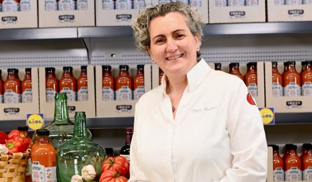 El tomate rosa de Murcia, ingrediente estrella del gazpacho de autor de la chef Pepa Muñoz para Lidl