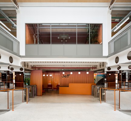 Jeff inaugura su nueva sede en Valencia