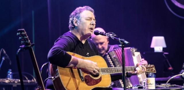 Revólver celebra 30 años de música en el Teatro Villa de Molina