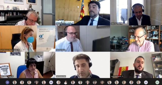 Ahora sí: bipartito y oposición pactan otra comisión por el futuro de la limpieza de Alicante