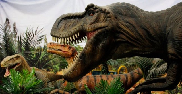 Los dinosaurios vuelven a la vida en Las Torres de Cotillas: exposición gratuita  de robots interactivos 