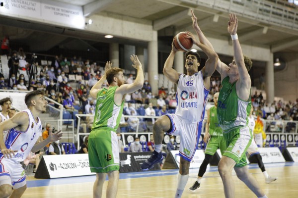 El HLA Alicante fuerza el tercer partido
