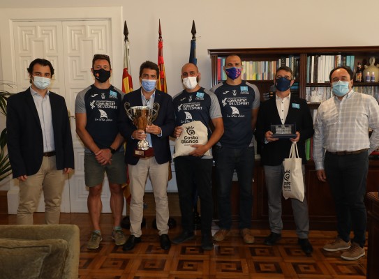 El CR La Vila, homenajeado en la Diputación por su ascenso a División de Honor

