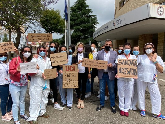 El PP de Castelló se suma a las protestas de médicos y enfermeras por los despidos de Puig