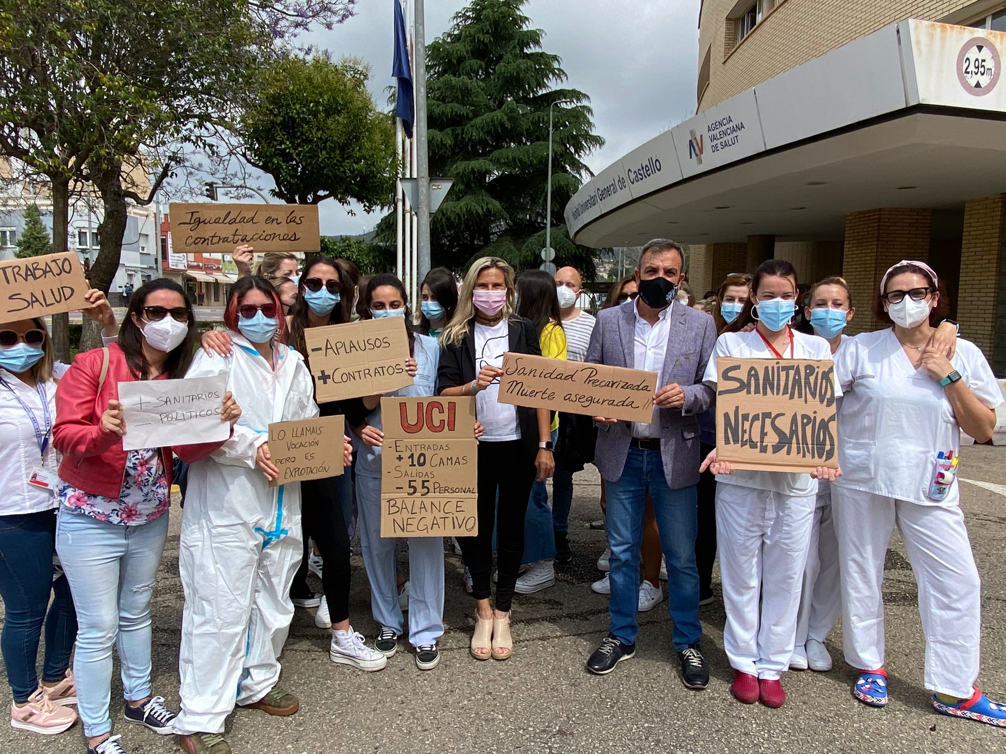 El PP de Castelló se suma a las protestas de médicos y enfermeras por los despidos de Puig