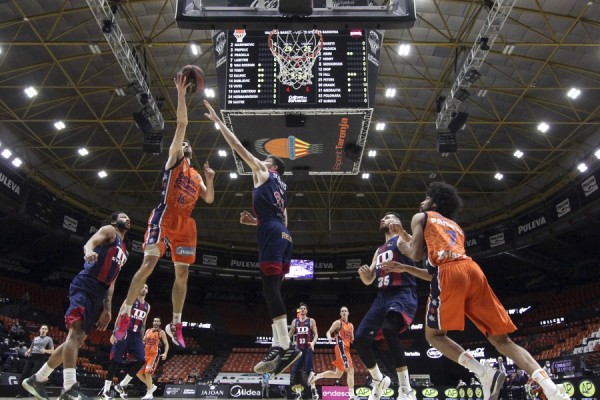 Valencia Basket y Baskonia retoman un duelo marcado hasta ahora por el factor cancha
