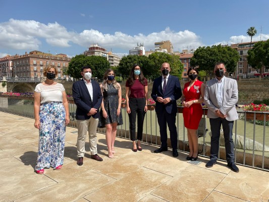 Laura Valverde es la sultana Zaida y Antonio Botías el Trovador de las Jornadas Medievales de Murcia