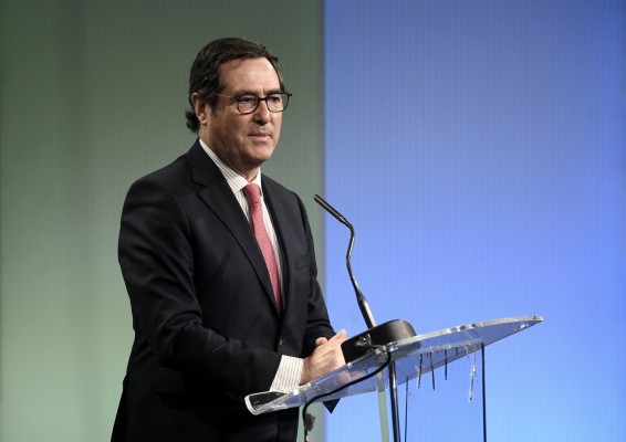 Garamendi acusa a Escrivá de estar fuera de la realidad y mezclar negociación