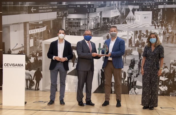 Diputación entrega a Rocersa el premio 'Som Ceràmica' por su innovación de producto urbano