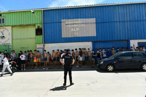 La Comunitat Valenciana acogerá a 25 menores de Ceuta ante la crisis migratoria