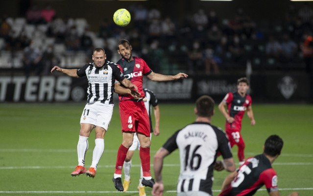 El Castellón cae ante el Rayo Vallecano y firma su sentencia de muerte en la Liga Smartbank   