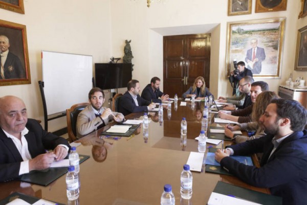 La retribución de la concejala tránsfuga divide a los seis grupos políticos en Castelló