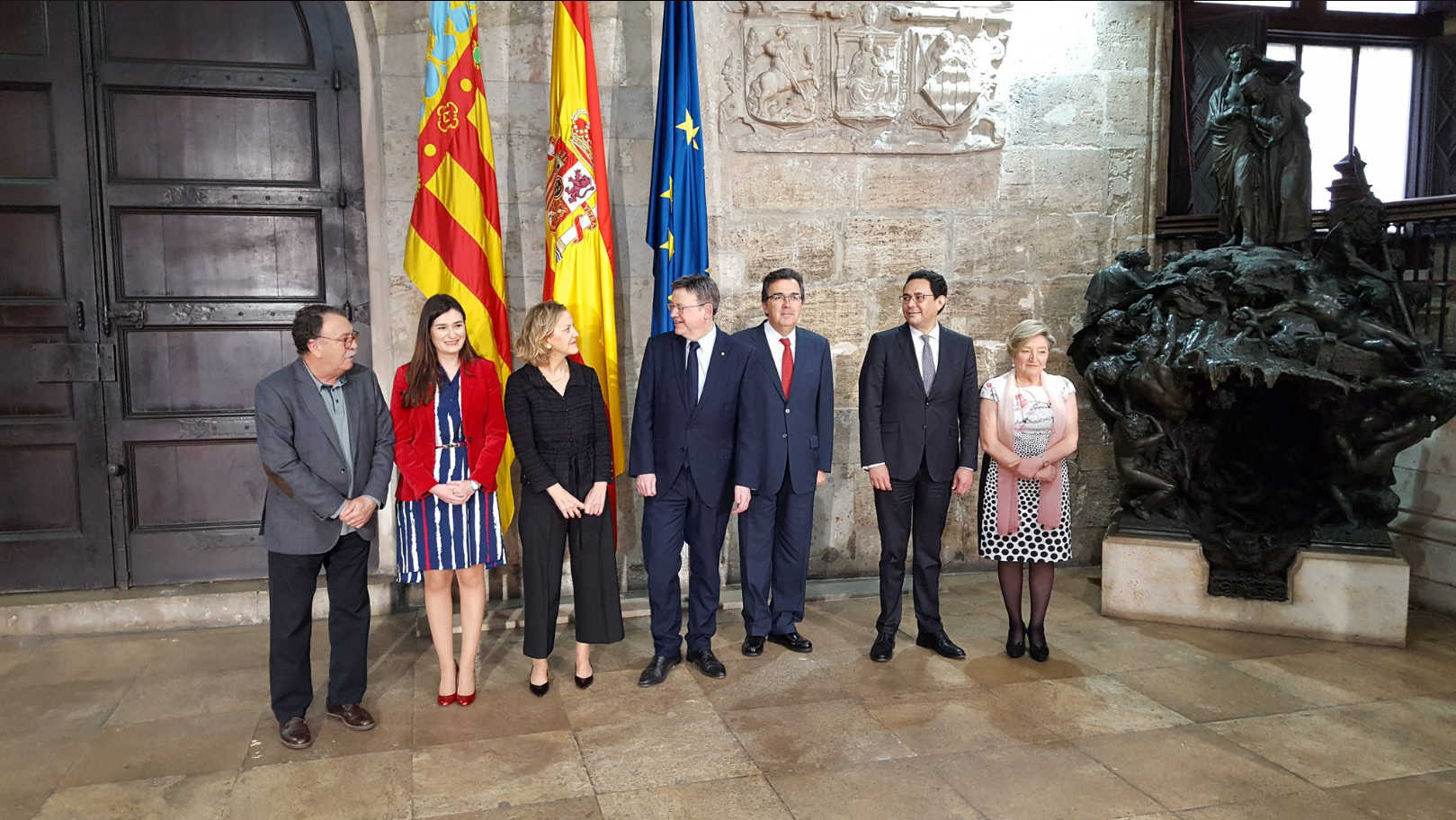 Amancio Ortega dona casi 30 millones a la Generalitat para la compra de equipos oncológicos