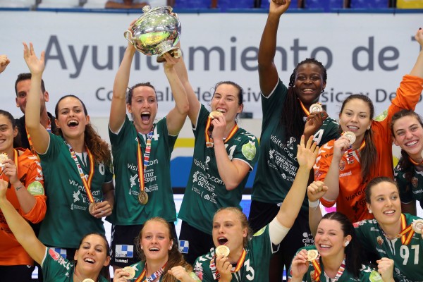 El Balonmano Elche, tercer club alicantino de esta disciplina en lograr un título nacional
