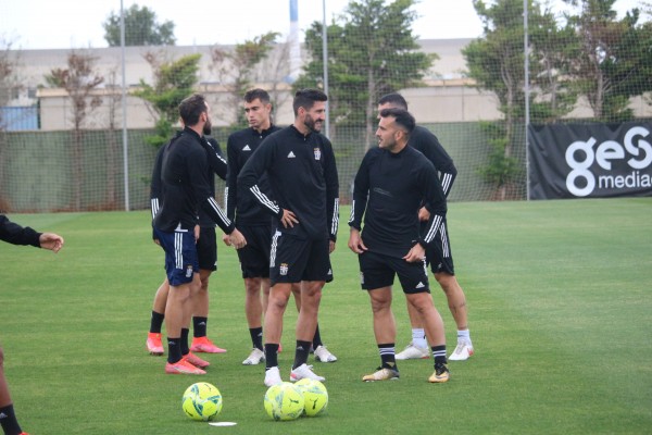 Carrión hace viajar a Lugo a los habituales de un Cartagena ya salvado