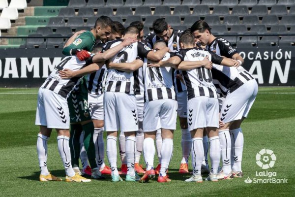Permanencia y ascenso en juego en Castalia