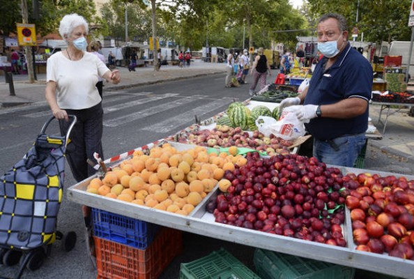 Impulso al reciclado en Murcia: los mercados de Santa María y La Fama cuidan más los residuos orgánicos