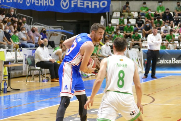 El HLA Alicante pierde el primer partido de la serie