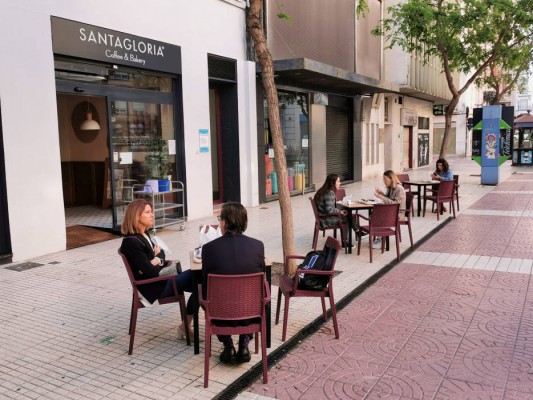 El TSJCV avala retrasar una hora el toque de queda y el cierre de la hostelería hasta las 00.30 horas