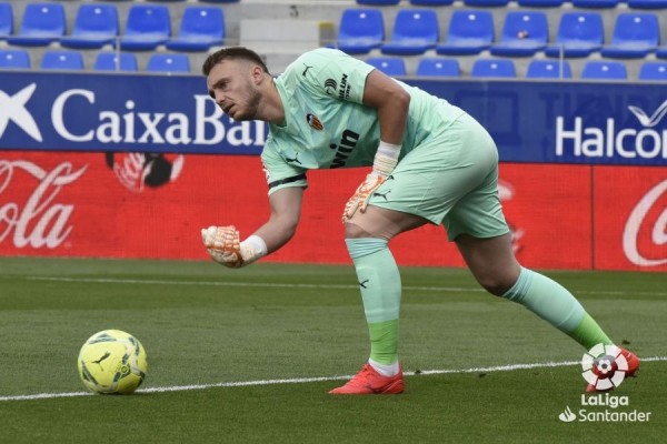 Cillessen sostiene al Valencia y mira a la Eurocopa