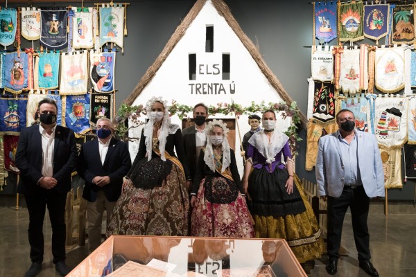 'Ninots' y un homenaje a 'Els Trenta ú', la primera barraca de Alicante  