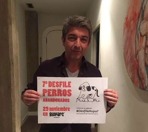 El actor Ricardo Darín apoya el desfile de perros

abandonados de este domingo en Valencia