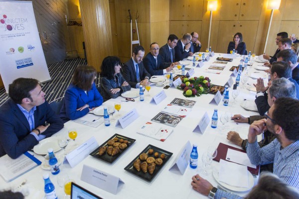 Cómo retener el talento en València: más inversión pública y dinamización de las zonas de interior  