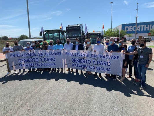 Los regantes volverán a elevar la voz en Madrid para exigir la vigencia del trasvase Tajo-Segura