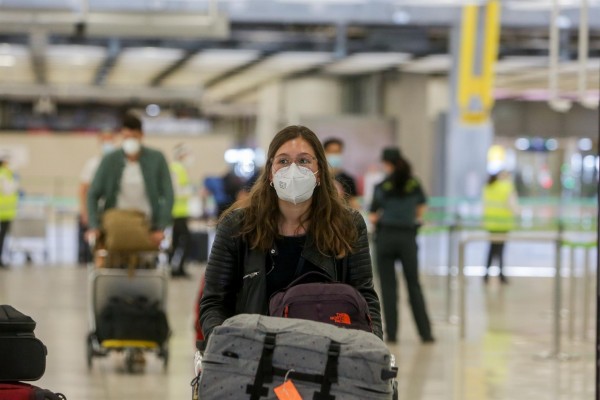 El Parlamento consigue que los Estados Miembros acepten el pasaporte covid y abaraten los PCR 
