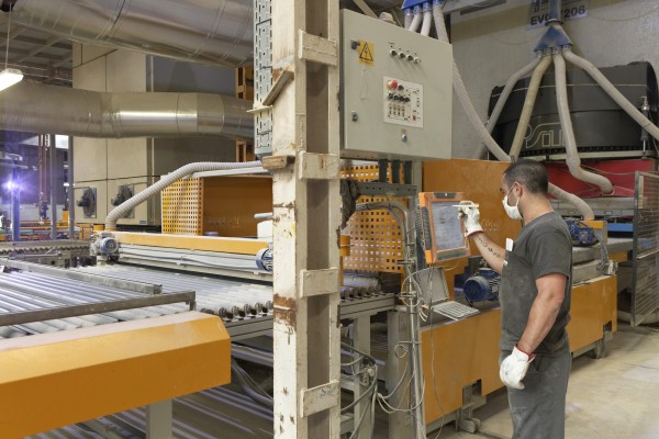 El azulejo pide compensar los derechos de emisión con las inversiones para descarbonizar las fábricas