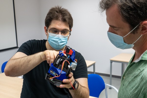 Algoritmos e inteligencia artificial para la búsqueda de microplásticos en aguas de Cartagena