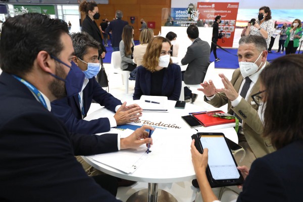 Un total de 37 aerolíneas solicitan 'slots' en el aeropuerto de Alicante-Elche este verano, desde 27 países