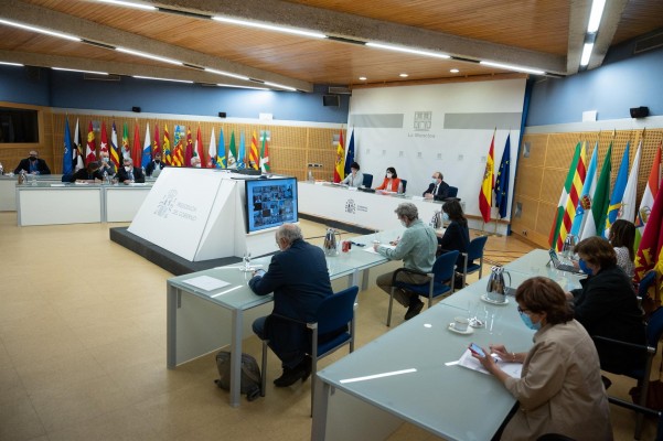Las autonomías, también partidarias de mantener los refuerzos de profesorado el próximo curso
